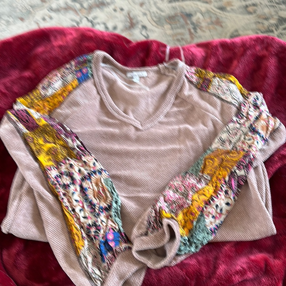 White birch waffle top with beautiful pattered sleeves